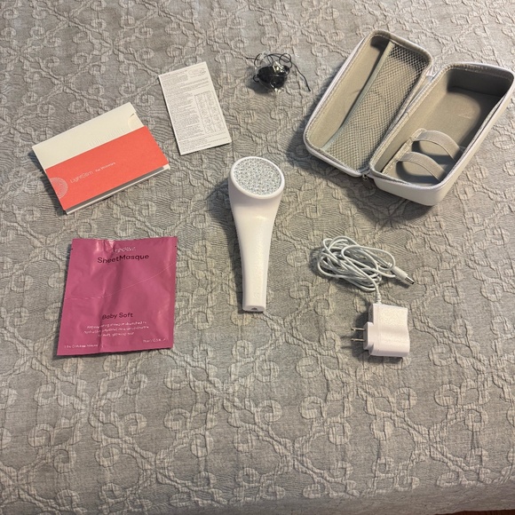 LightStim for Wrinkles, Bye Bye, Wrinkles! - Picture 1 of 10